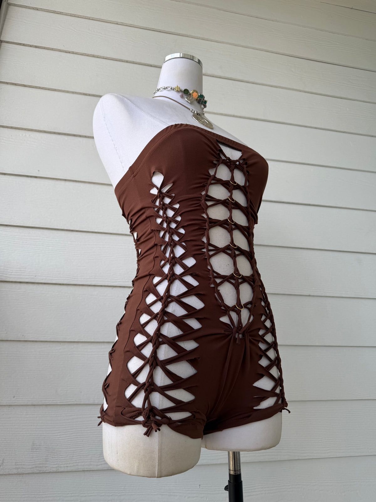 M/L Mocha Romper ๐๐ก๐ข๐ฉ๐ฌ ๐๐๐ฑ๐ญ ๐๐ฎ๐ฌ๐ข๐ง๐๐ฌ๐ฌ ๐๐๐ฒ
