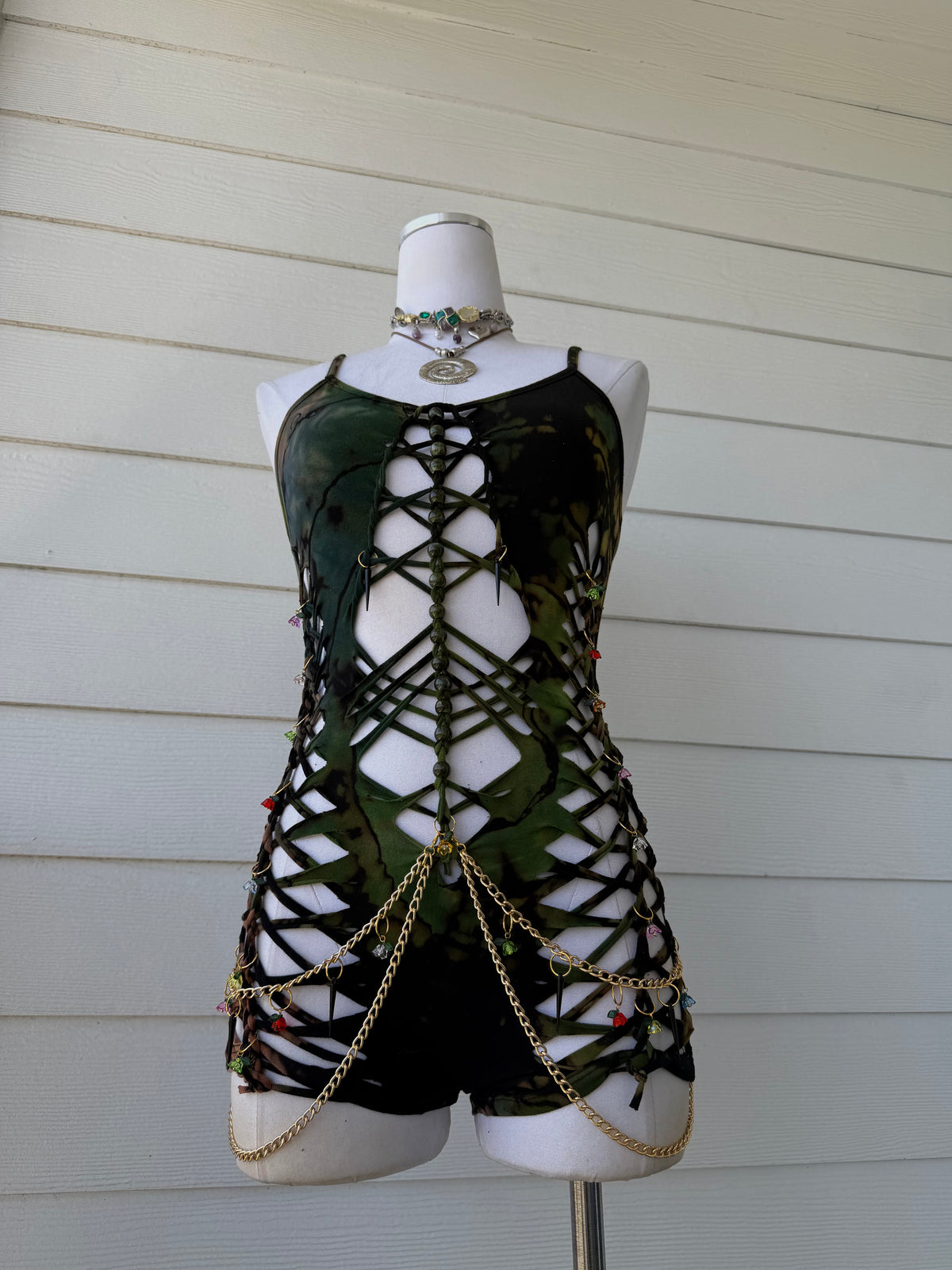 Forbidden Garden Romper (ᴍᴀᴅᴇ ᴛᴏ ᴏʀᴅᴇʀ)