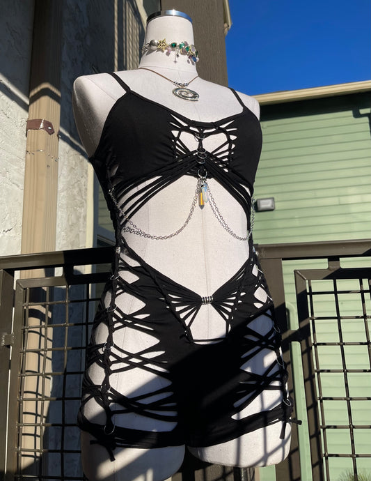 XS/S Lunara Romper 𝐒𝐡𝐢𝐩𝐬 𝐍𝐞𝐱𝐭 𝐁𝐮𝐬𝐢𝐧𝐞𝐬𝐬 𝐃𝐚𝐲